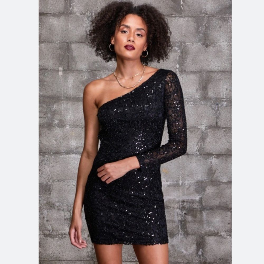 Love stitch sequin one sleeve little black dress size Xs/s